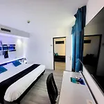 Hotel Logis Hotel Le Capricorne 3*