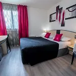 Hotel Logis Hotel Le Capricorne 3*
