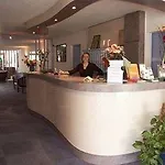 Logis Hotel Le Capricorne Hotel Marmande