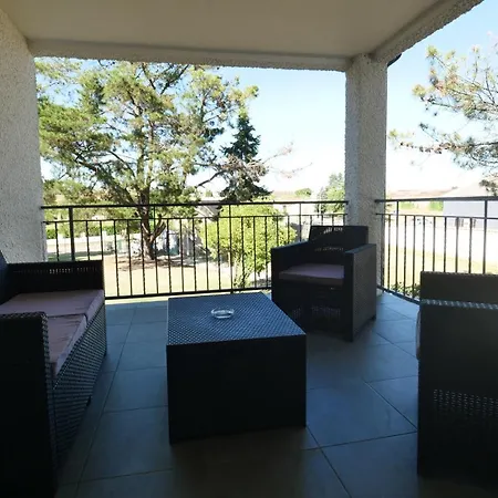 Logis Le Capricorne Hotell 3*