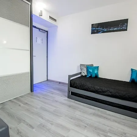 Logis Le Capricorne 3* Marmande