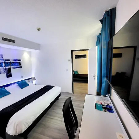 Hotel Logis Le Capricorne 3*