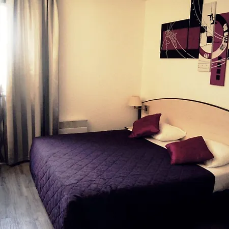 Logis Le Capricorne Hotel 3*