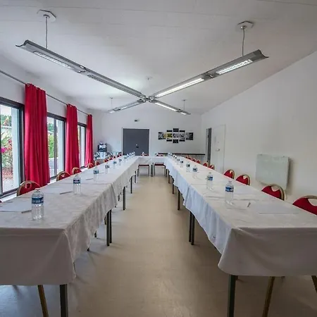 Hotel Logis Le Capricorne