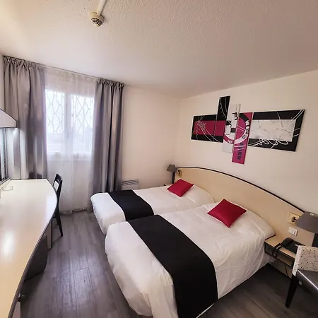 Logis Le Capricorne Hotell 3*