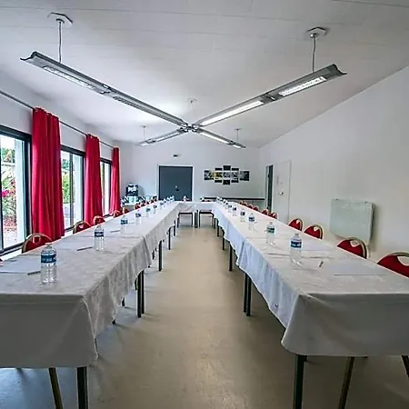 Otel Logis Le Capricorne Marmande