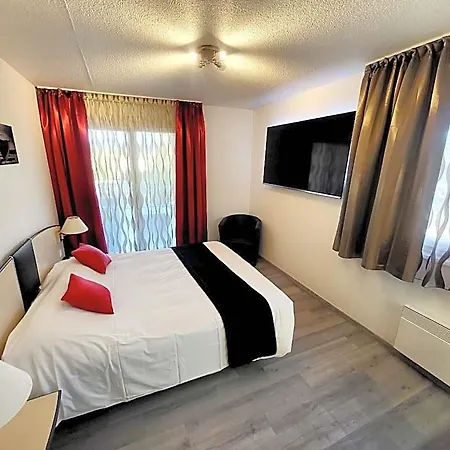 Logis Le Capricorne Otel