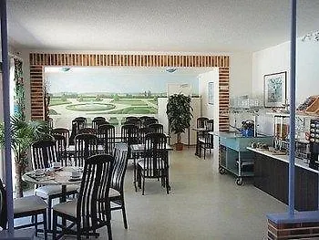 Logis Le Capricorne Hotell Marmande