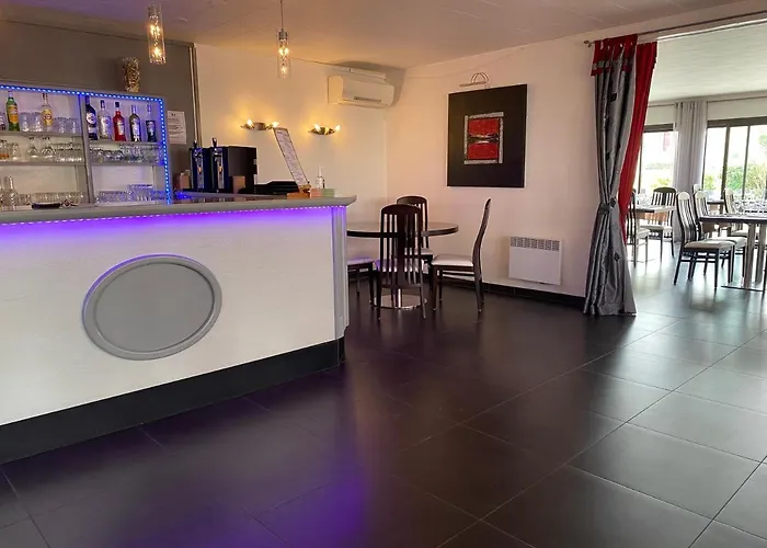 Hotel Logis Hotel Le Capricorne 3*