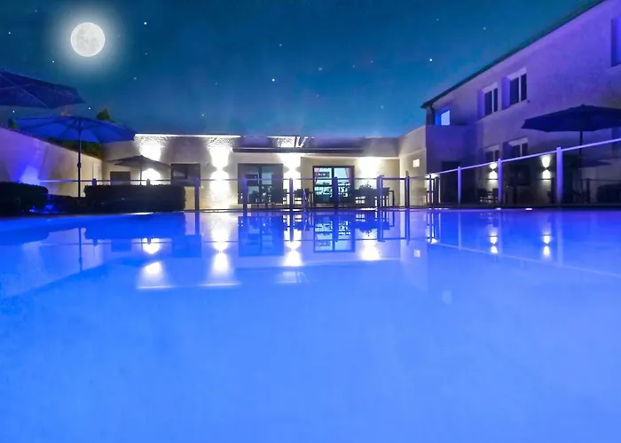 Hotel Logis Hotel Le Capricorne