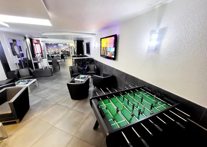 מלון Citotel Le Capricorne 3*