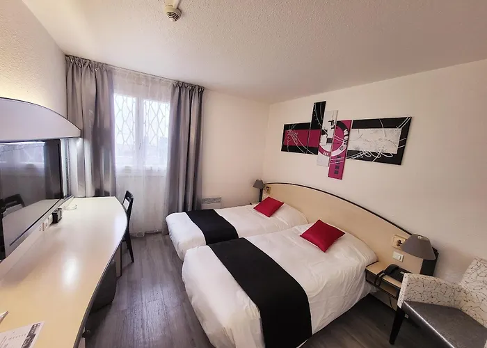 Logis Hotel Le Capricorne Hotel Marmande