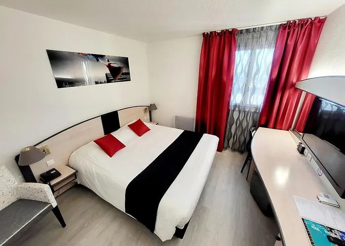 Logis Hotel Le Capricorne Hotel Marmande