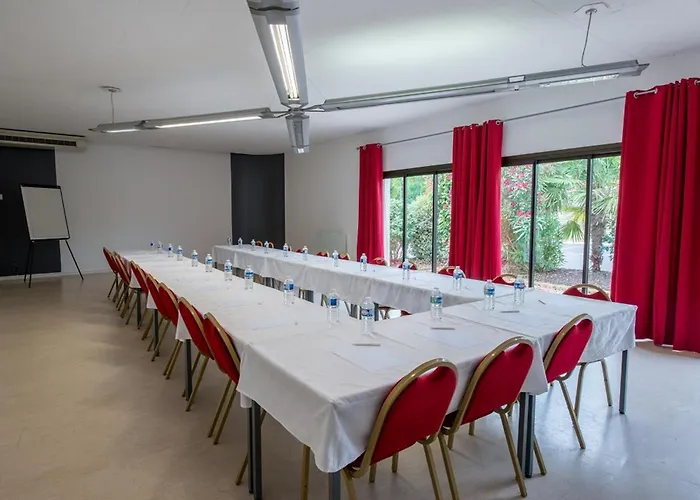 Hotel Logis Hotel Le Capricorne Marmande