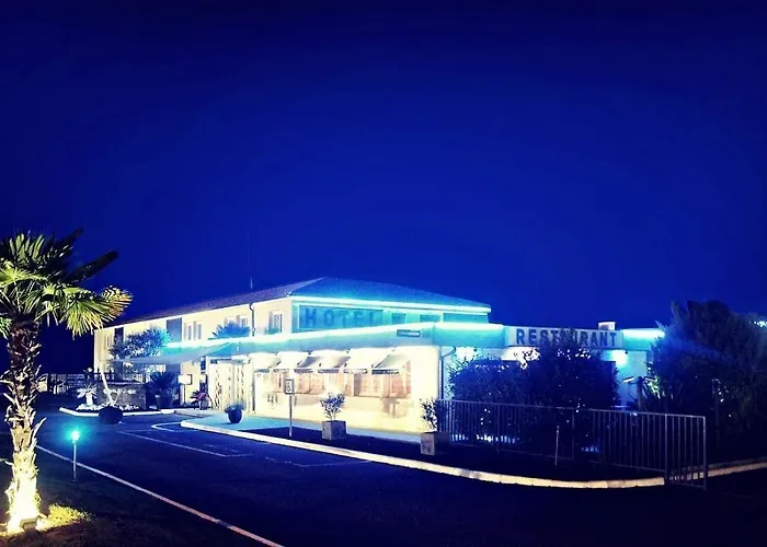 Logis Hotel Le Capricorne Hotel
