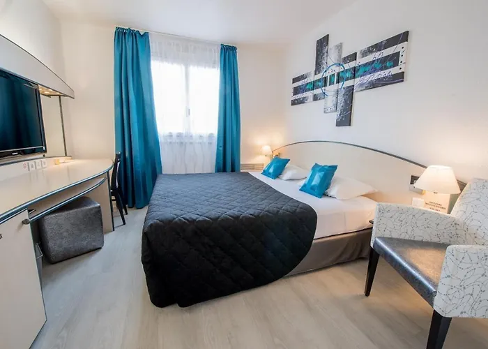 Logis Hotel Le Capricorne Hotel Marmande