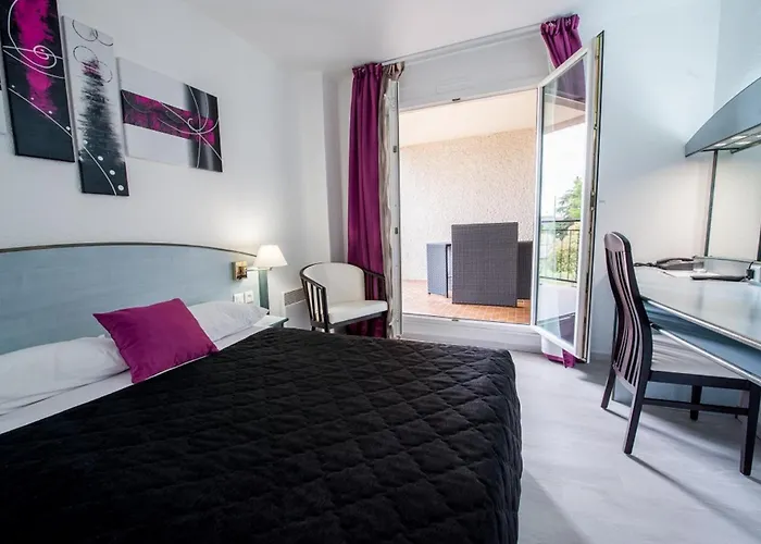Logis Hotel Le Capricorne Hotel