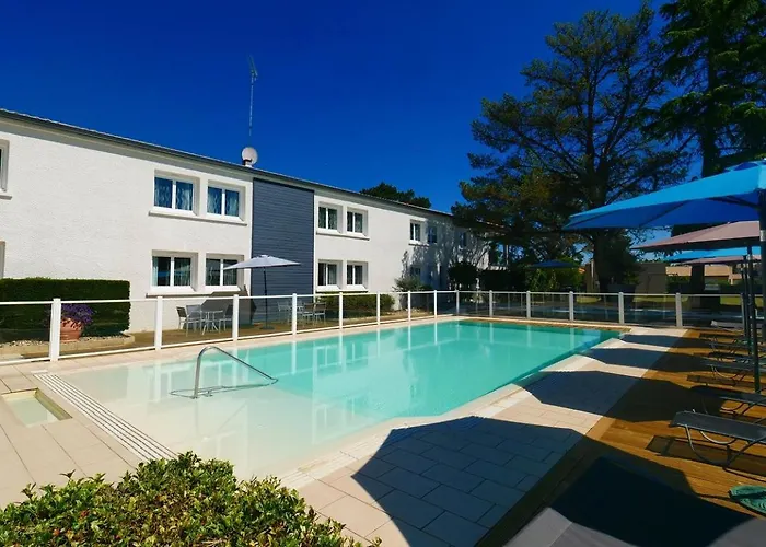 Hotel Logis Hotel Le Capricorne